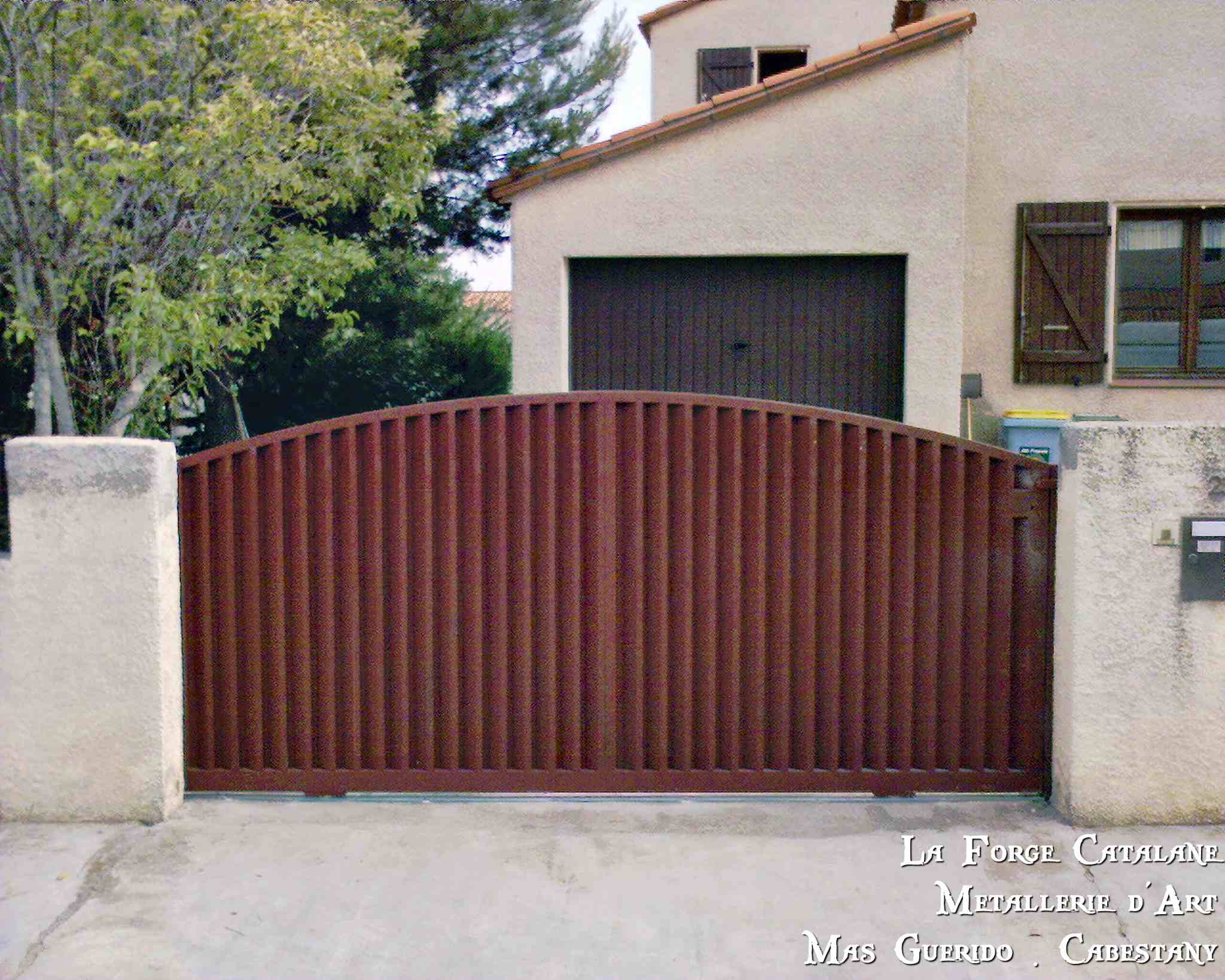 portail cintre lames tole pliee lame Z thermolaquage  forge catalane 1.jpg